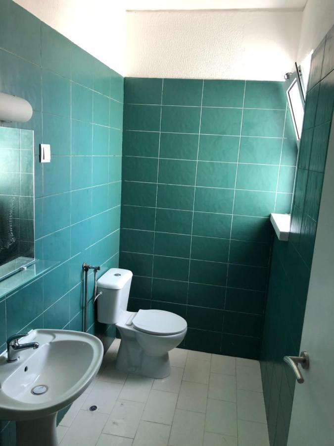 Central Atlantic Beach Guesthouse Costa da Caparica Bagian luar foto