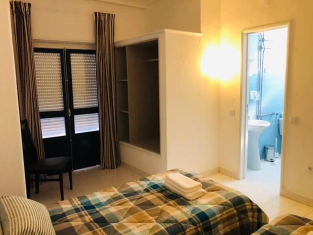 Central Atlantic Beach Guesthouse Costa da Caparica Bagian luar foto